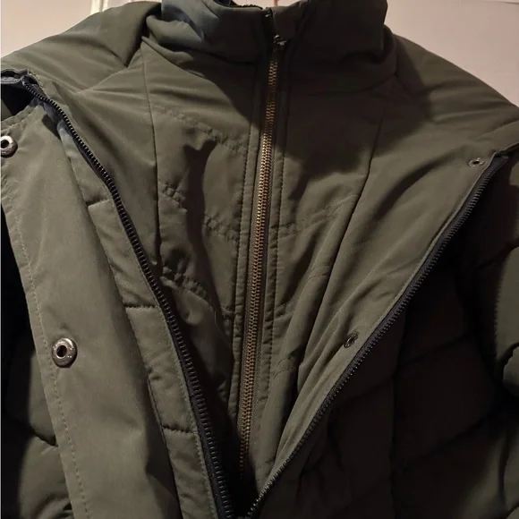 Swiss Tech Women's Dark Green Puffer Jacket - Picture 2 of 7